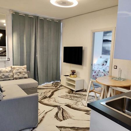 2 Bedrooms Flat + Balcony + Parking At Las Canteras Beach Las Palmas de Gran Canaria Exteriör bild