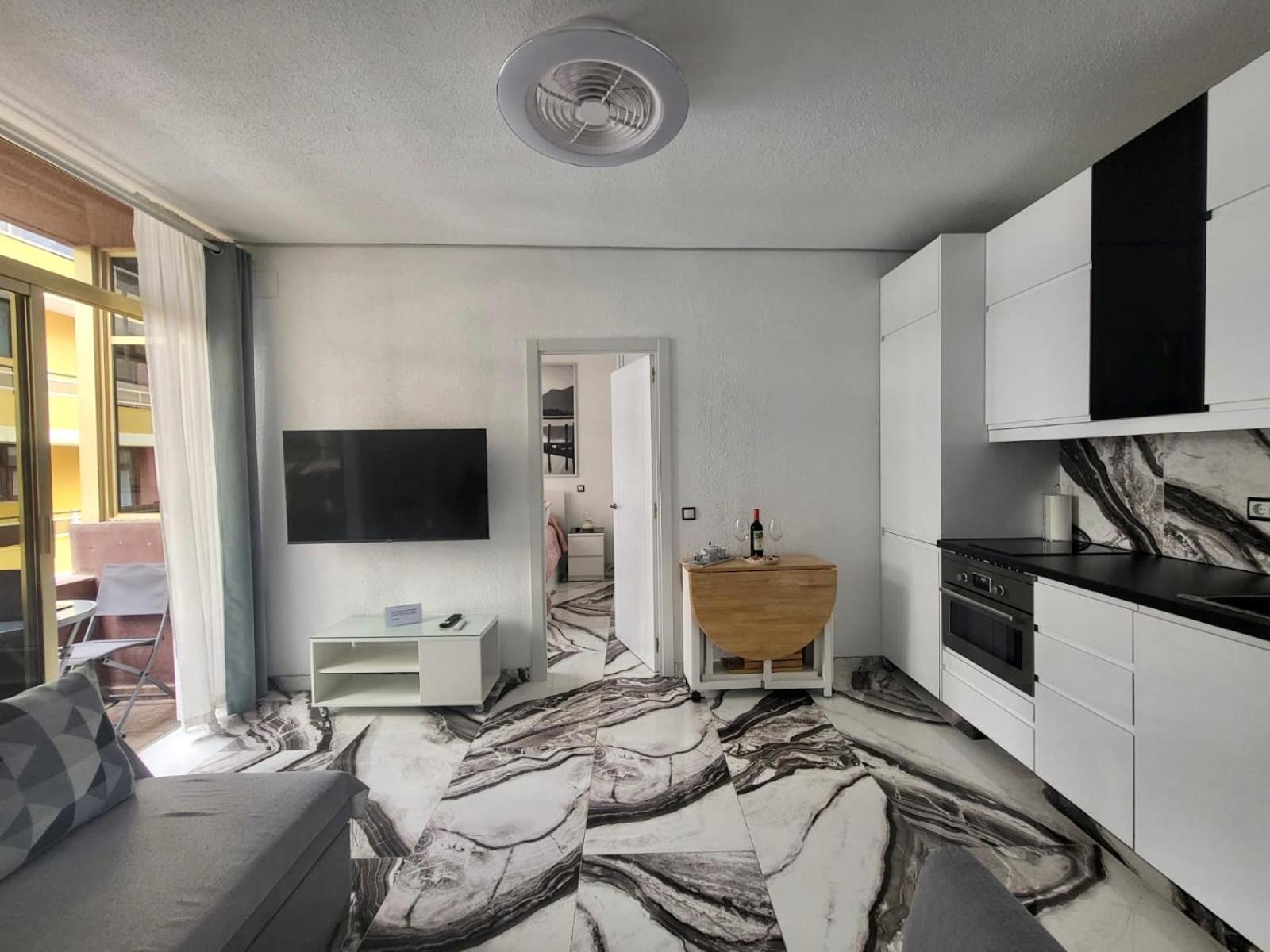 2 Bedrooms Flat + Balcony + Parking At Las Canteras Beach Las Palmas de Gran Canaria Exteriör bild