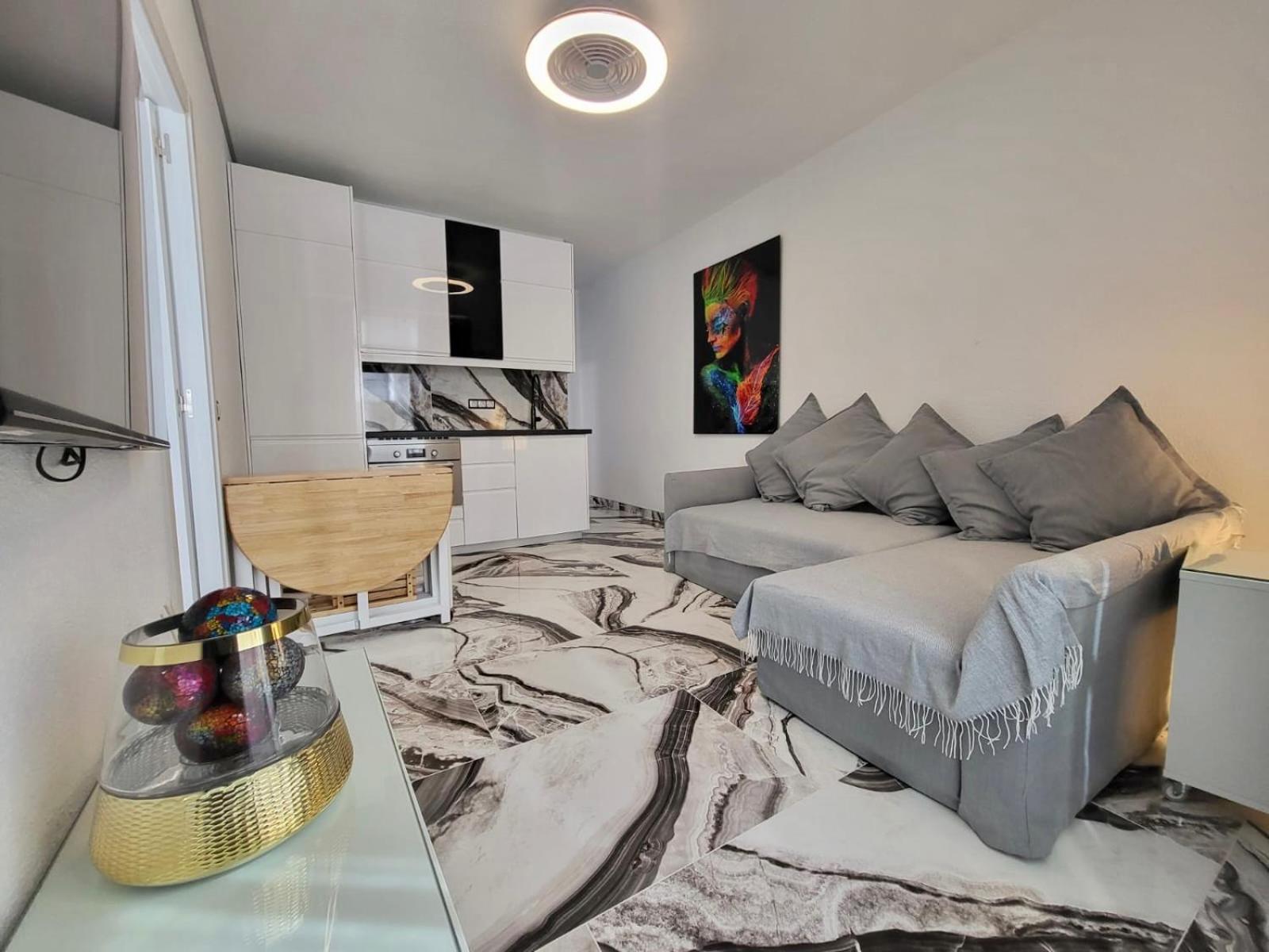 2 Bedrooms Flat + Balcony + Parking At Las Canteras Beach Las Palmas de Gran Canaria Exteriör bild