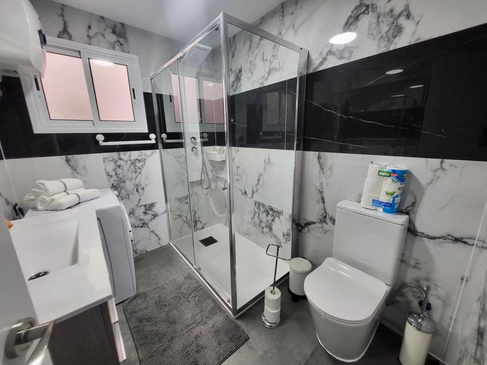 2 Bedrooms Flat + Balcony + Parking At Las Canteras Beach Las Palmas de Gran Canaria Exteriör bild
