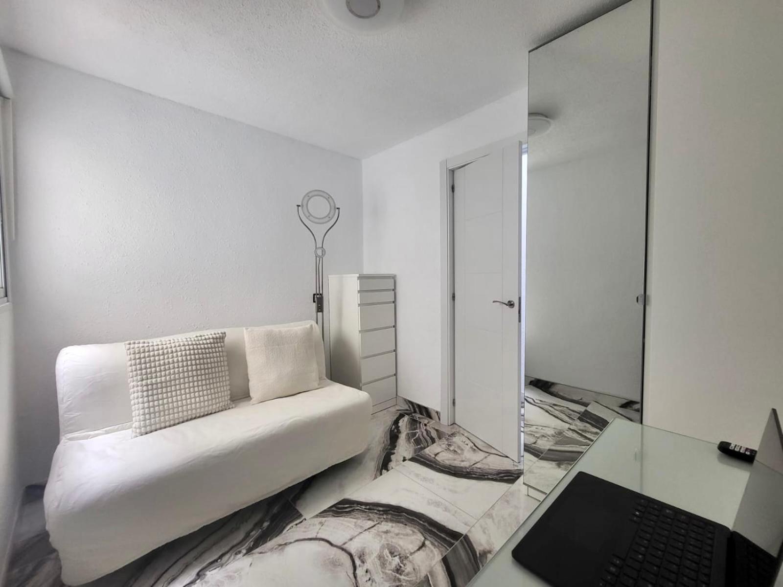 2 Bedrooms Flat + Balcony + Parking At Las Canteras Beach Las Palmas de Gran Canaria Exteriör bild