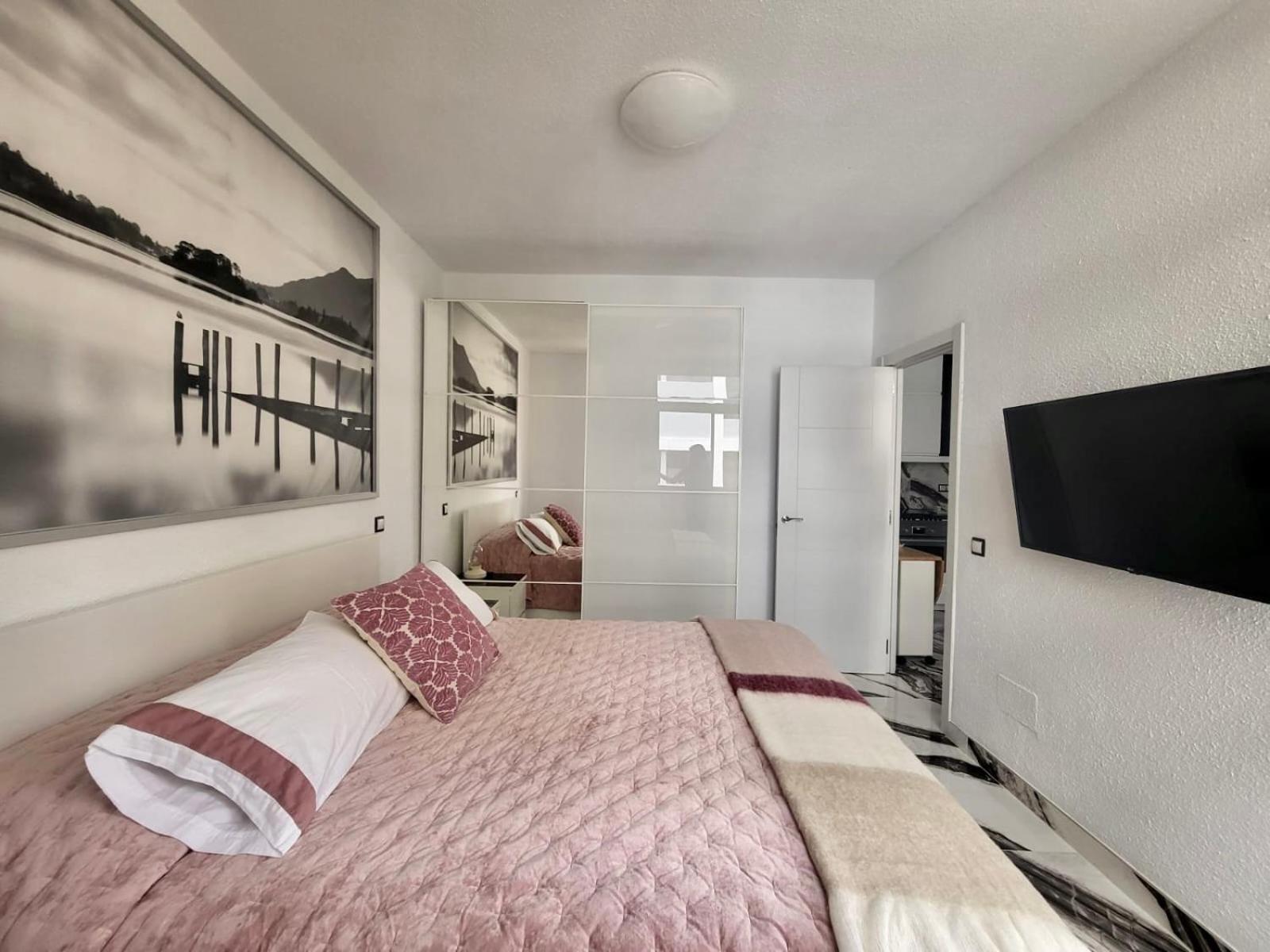 2 Bedrooms Flat + Balcony + Parking At Las Canteras Beach Las Palmas de Gran Canaria Exteriör bild