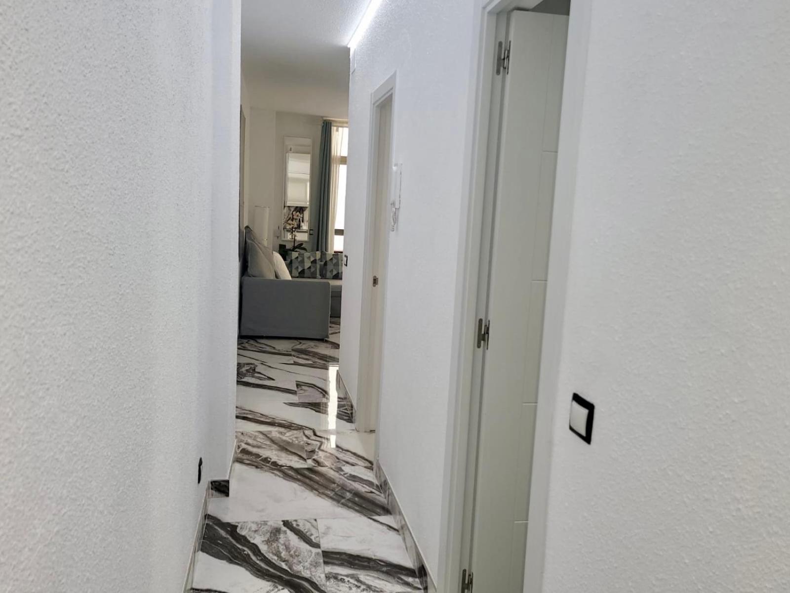 2 Bedrooms Flat + Balcony + Parking At Las Canteras Beach Las Palmas de Gran Canaria Exteriör bild