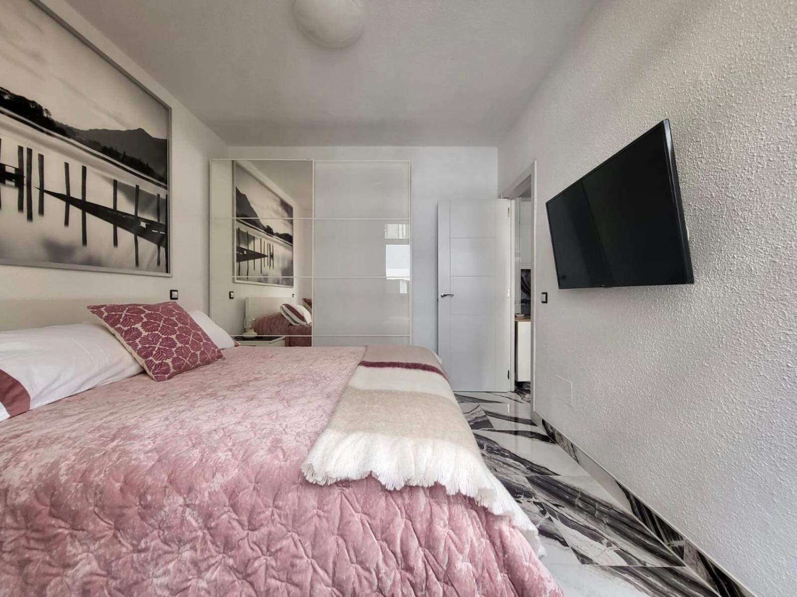 2 Bedrooms Flat + Balcony + Parking At Las Canteras Beach Las Palmas de Gran Canaria Exteriör bild